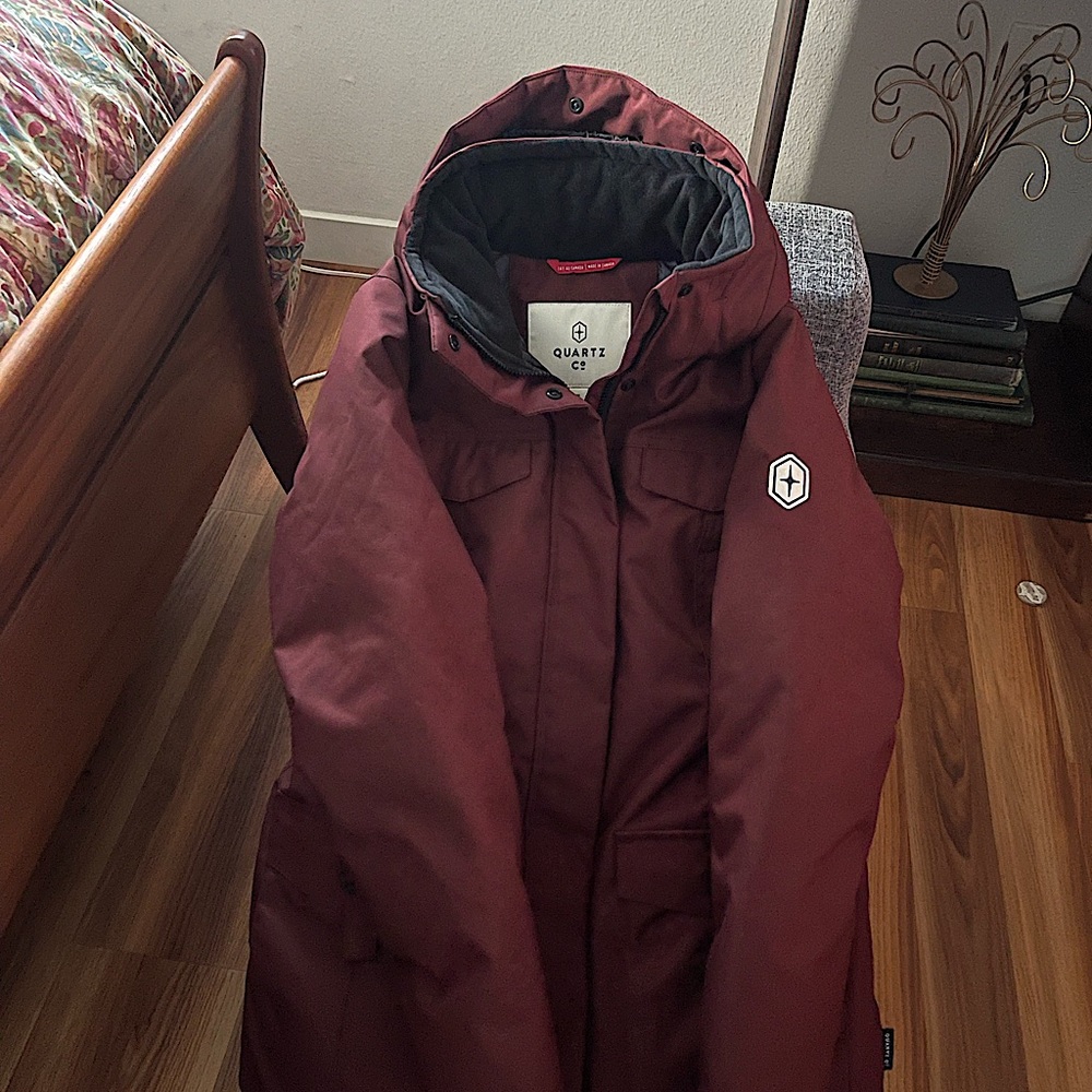 QUARTZ CO.
'DORSET' COAT (PARKA) 
100% Canadian White Duck